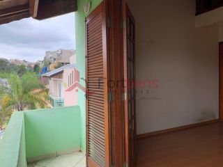 Sobrado Para Vender com 3 quartos 1 suítes no bairro Serpa em Caieiras