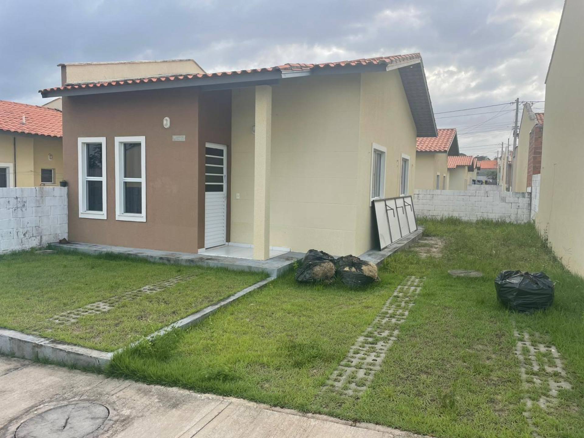 46 - (CHAVE) Condominio Village dos Pássaros V