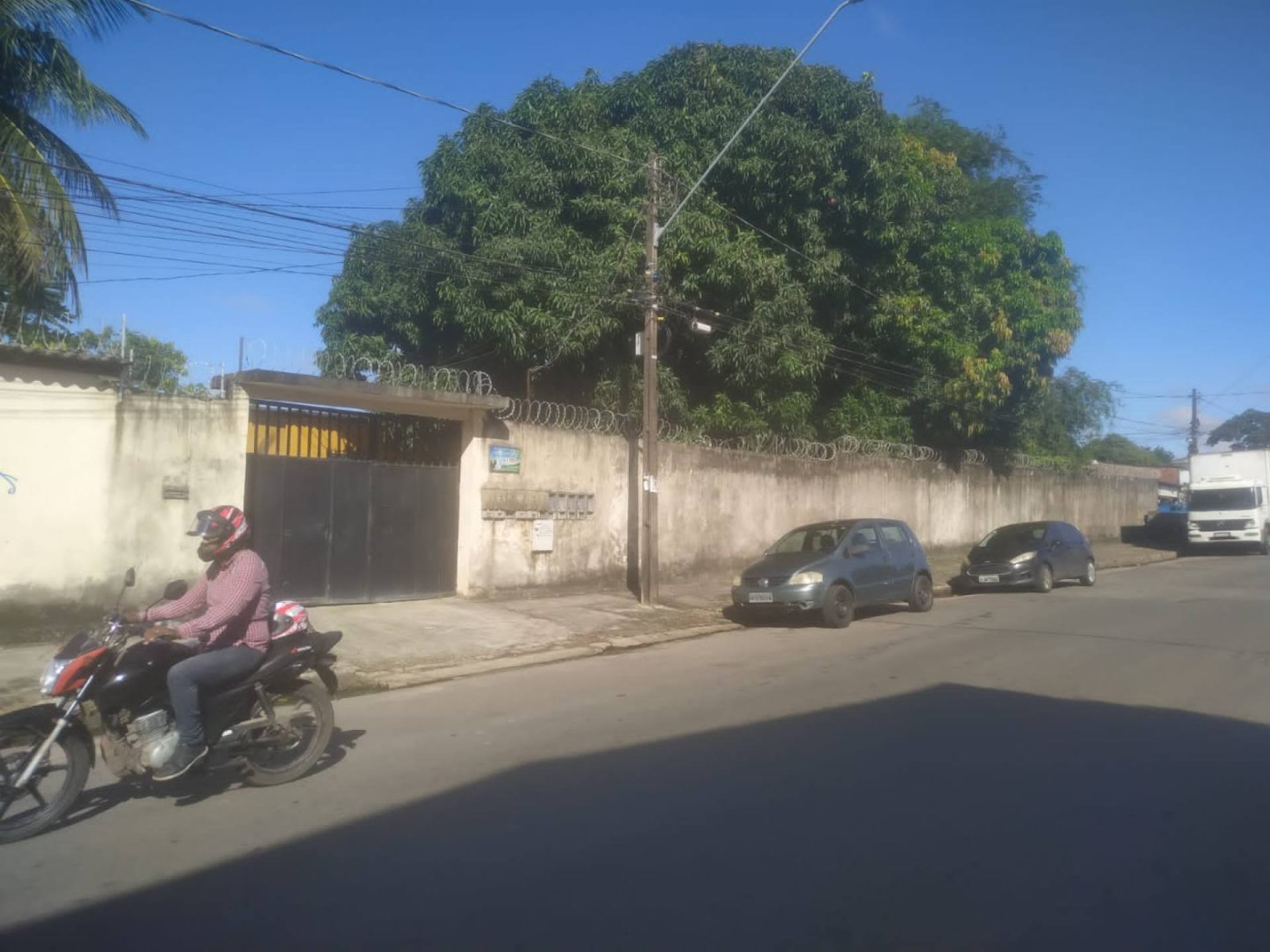 075 Vendo Terreno / Lote 1.800m2 de área no São Cristóvão
