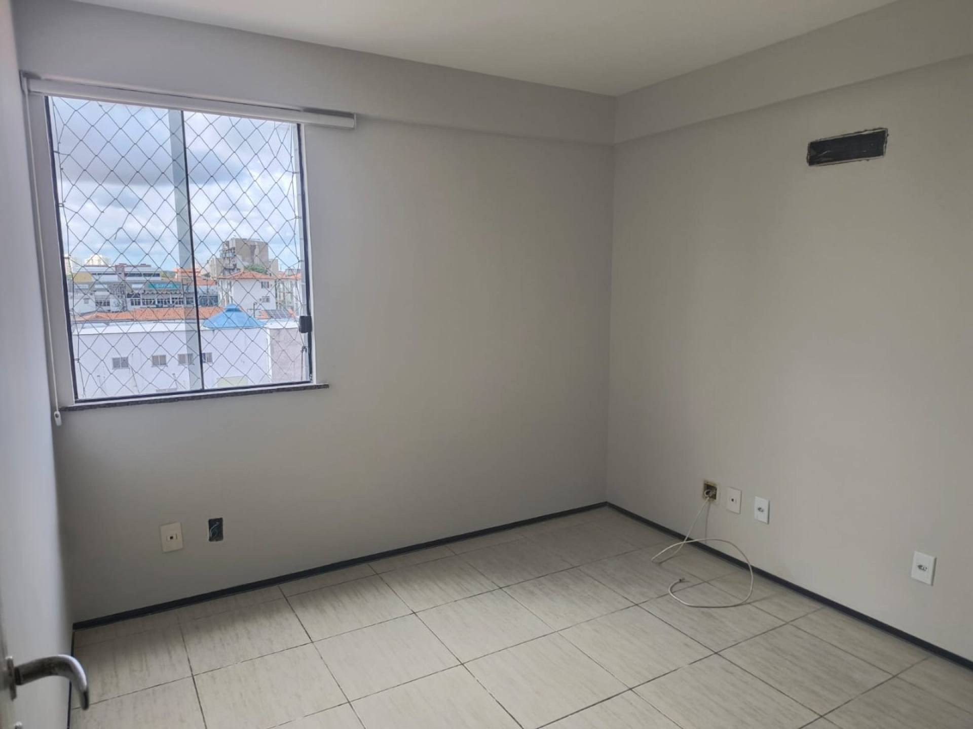 075 Vendo apartamento com 3 quartos sendo 1 suíte 71 m2 no bairro Renascença I em São Luís
