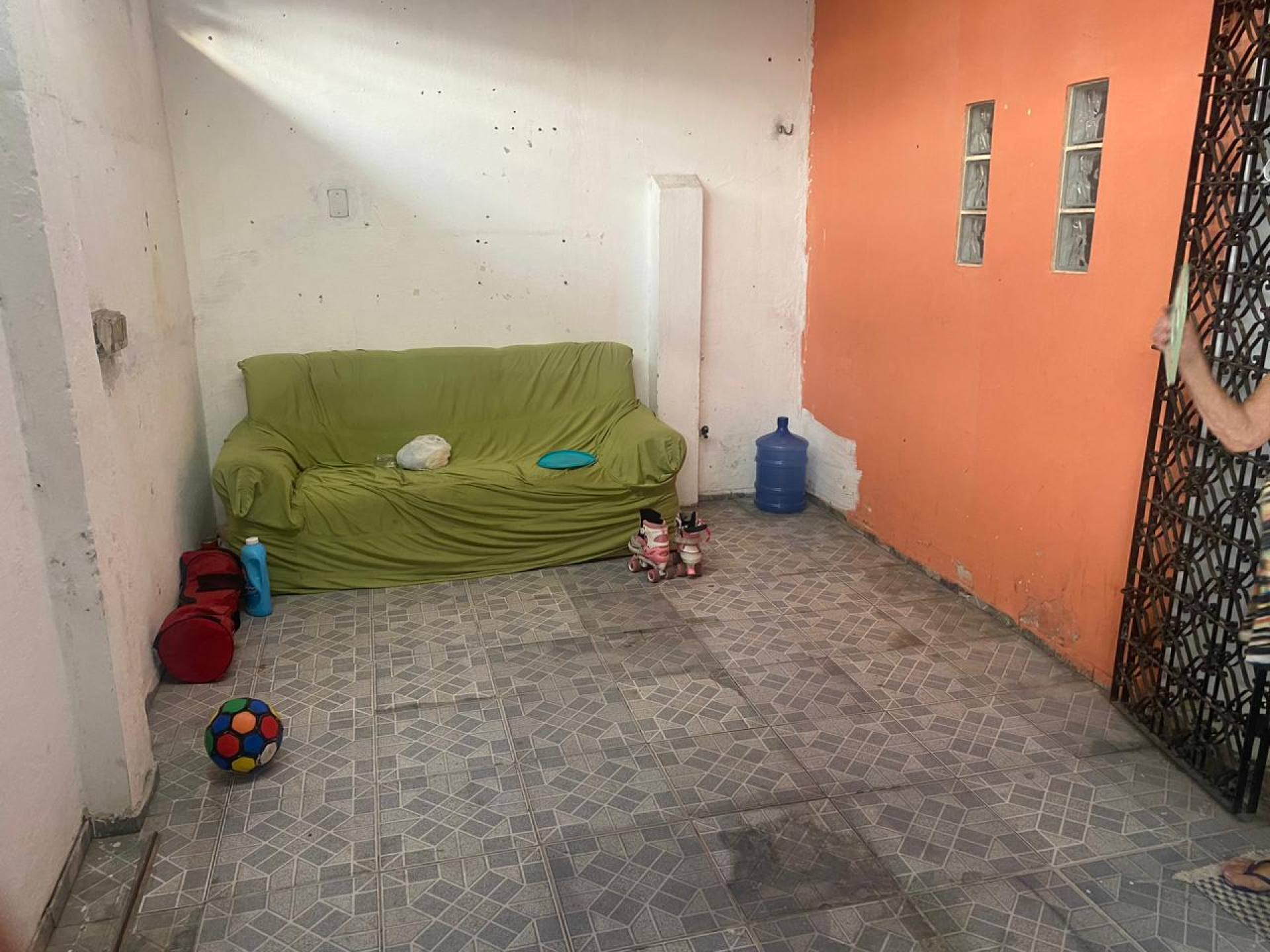 075 Casa Para Vender com 3 quartos 3 suítes no bairro Cohab Anil II em São Luís