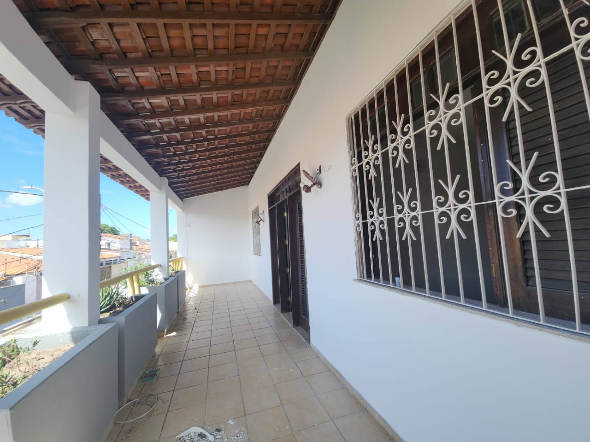 075 Casa Duplex 5 Quartos à venda, 250m² - Planalto Vinhais II