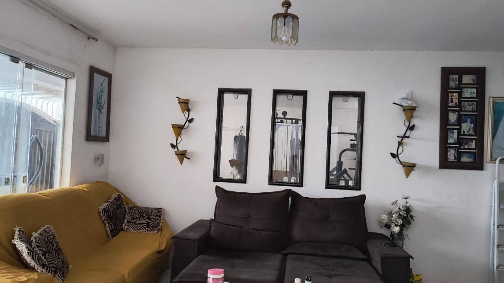075 Casa Triplex à Venda com 4 quartos 2 suítes no bairro Anil em São Luís