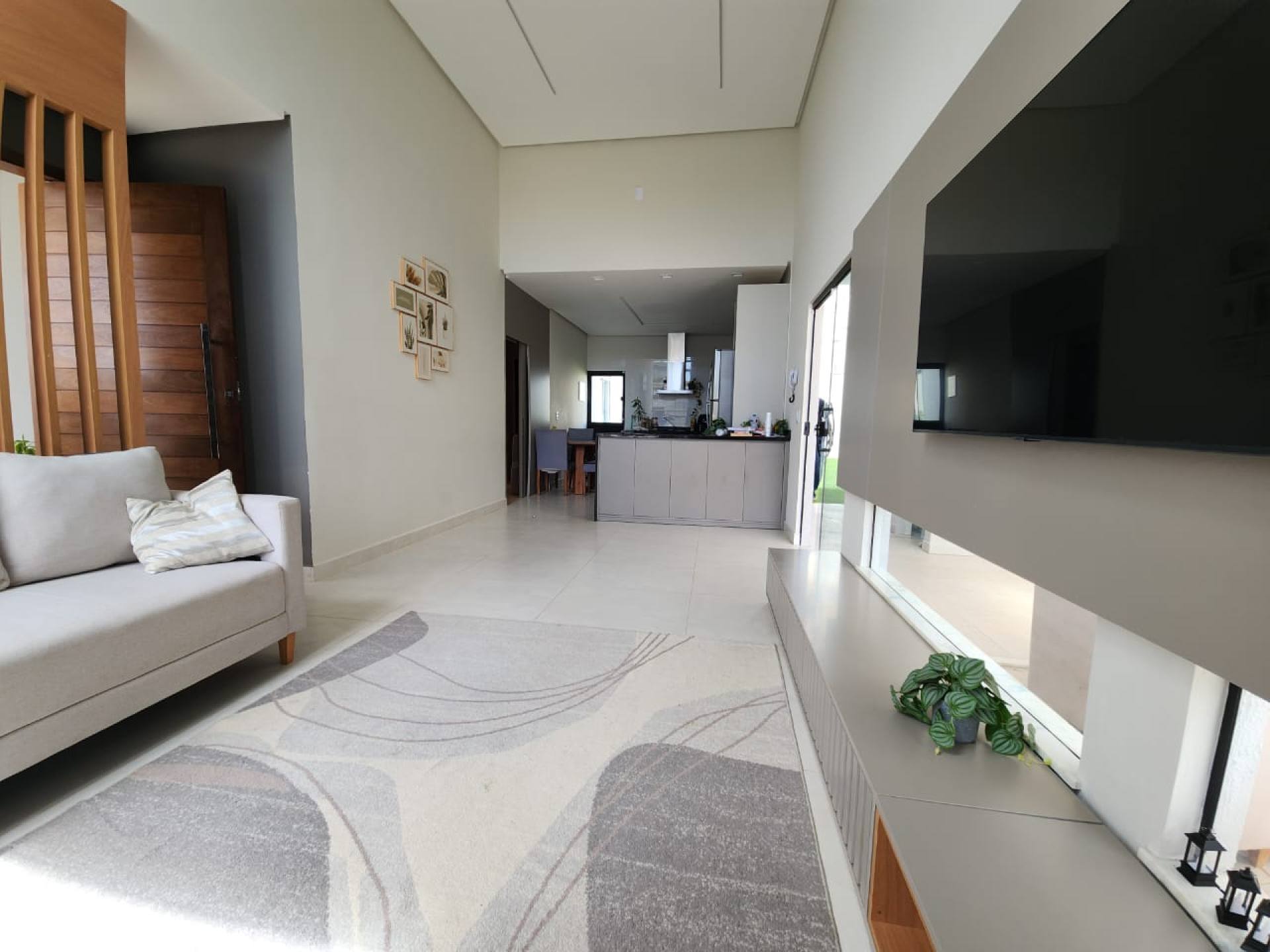 075 Vendo Linda Casa com piscina e 3 quartos 1 suítes 250M² no bairro Olho d\'Agua em São Luís