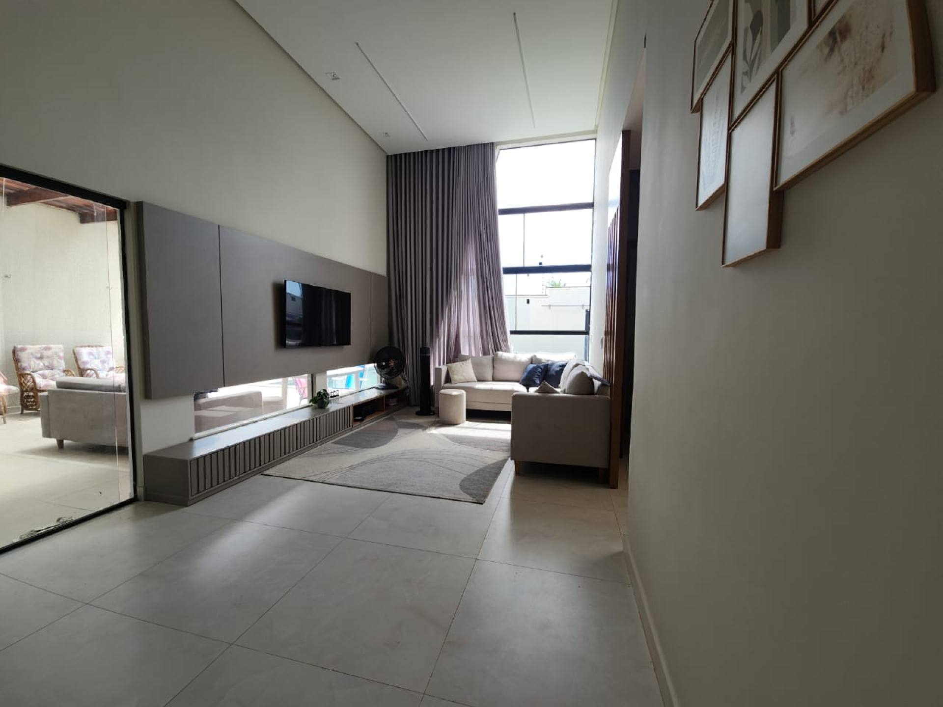 075 Vendo Linda Casa com piscina e 3 quartos 1 suítes 250M² no bairro Olho d\'Agua em São Luís