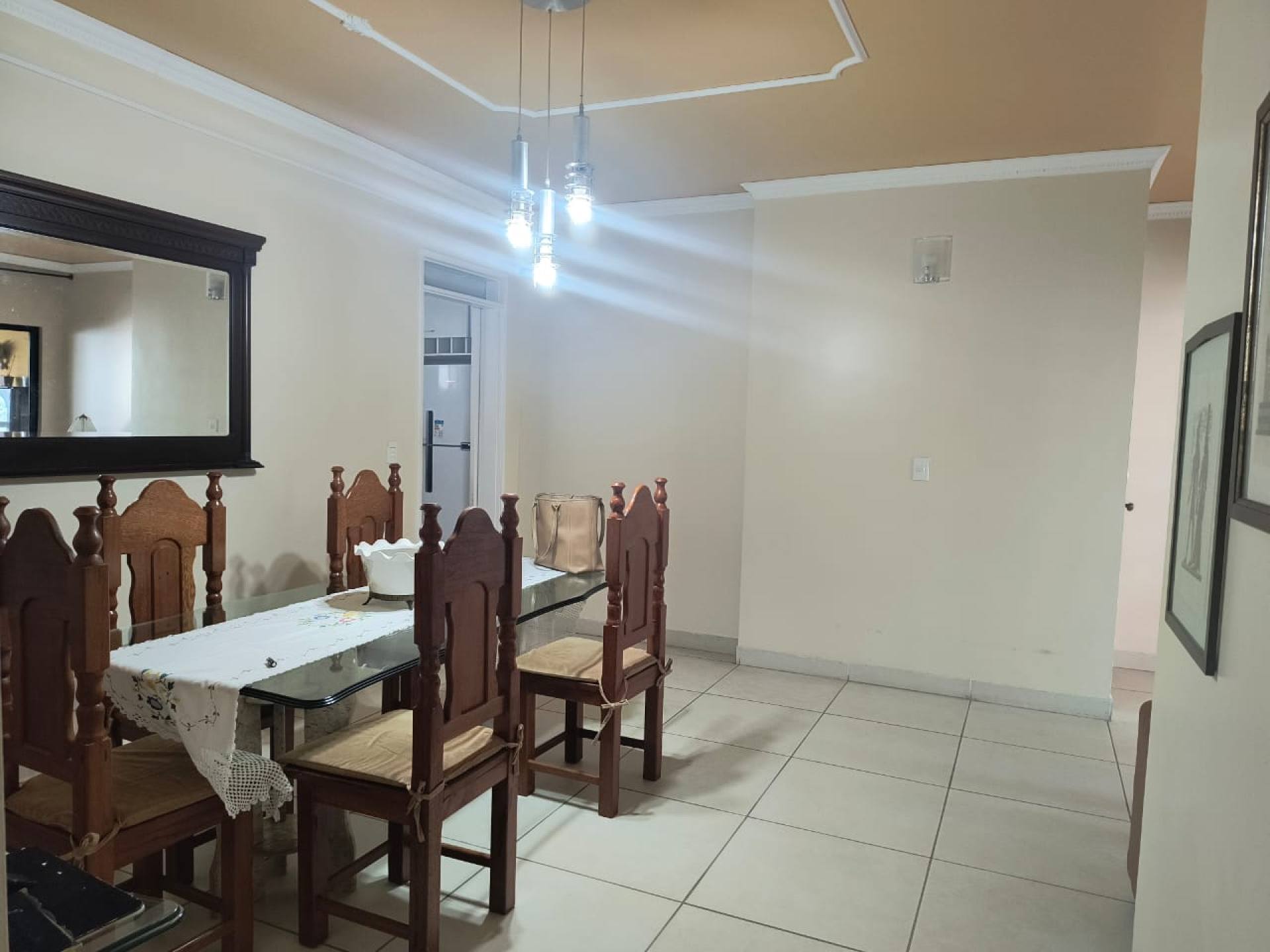 075 Vendo Amplo Apartamento de 3 quartos no Renascença II em São Luís