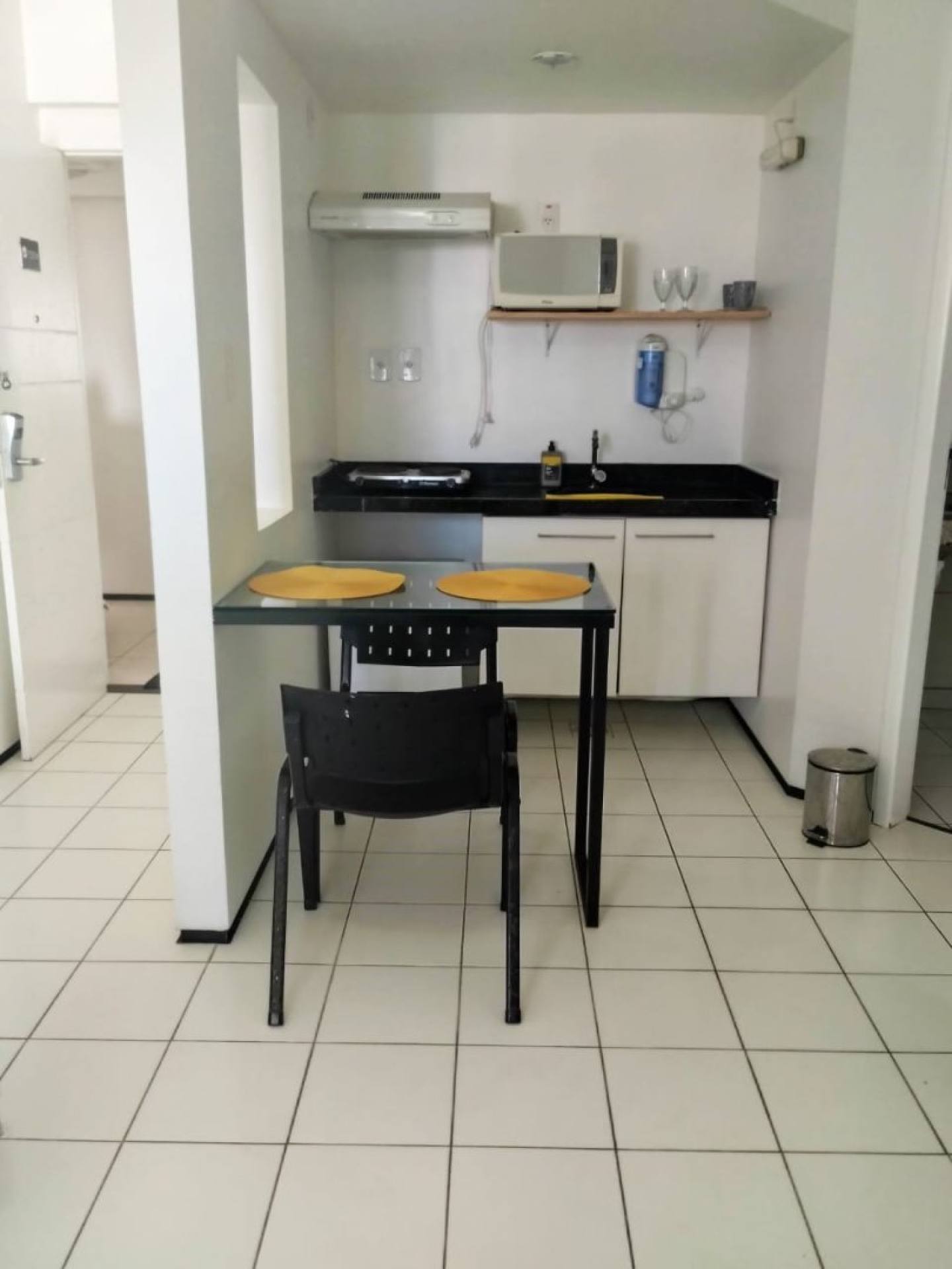 080 Vendo Flat 01 quarto 52m² mobiliado na Ponta do Farol em São Luís