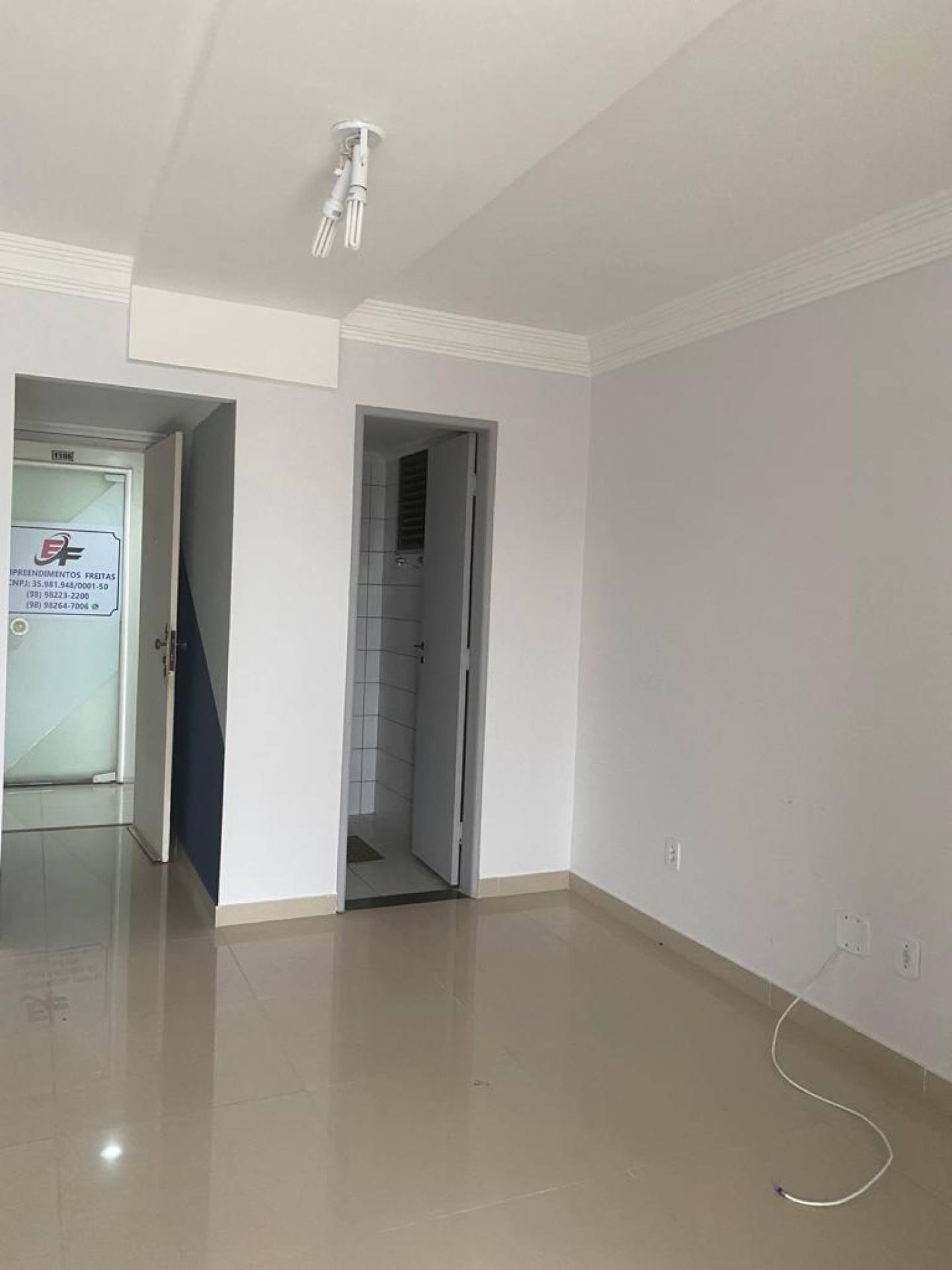 075- Sala Comercial Para Vender 34m² no bairro Renascença II em São Luís