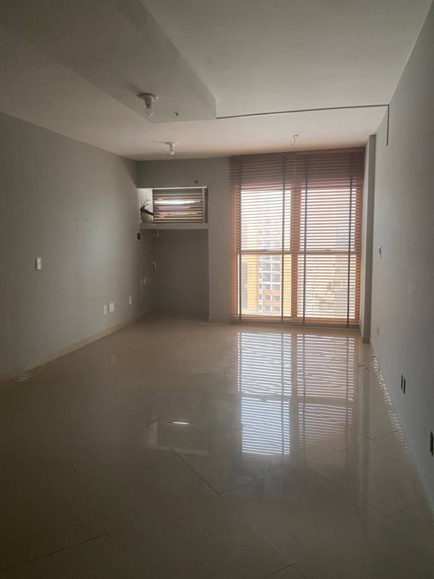 075- Sala Comercial Para Vender 34m² no bairro Renascença II em São Luís