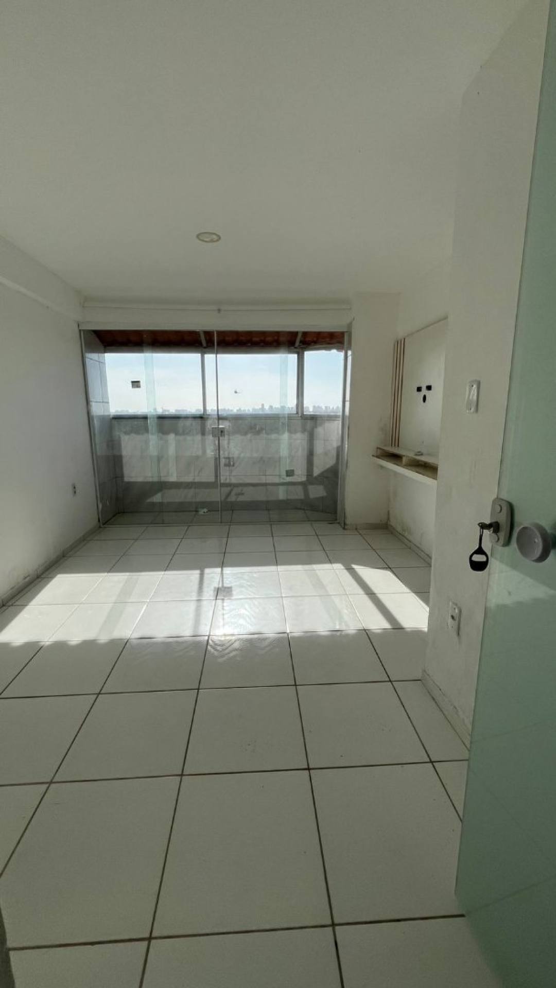 MA - ALUGA APARTAMENTO NO BAIRRO DO CALHAU