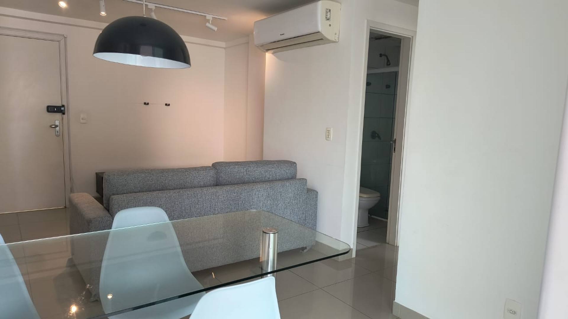 075 Alugo apartamento semi-mobiliado com 2 quartos elevador e lazer completo no Renascença II em São Luís