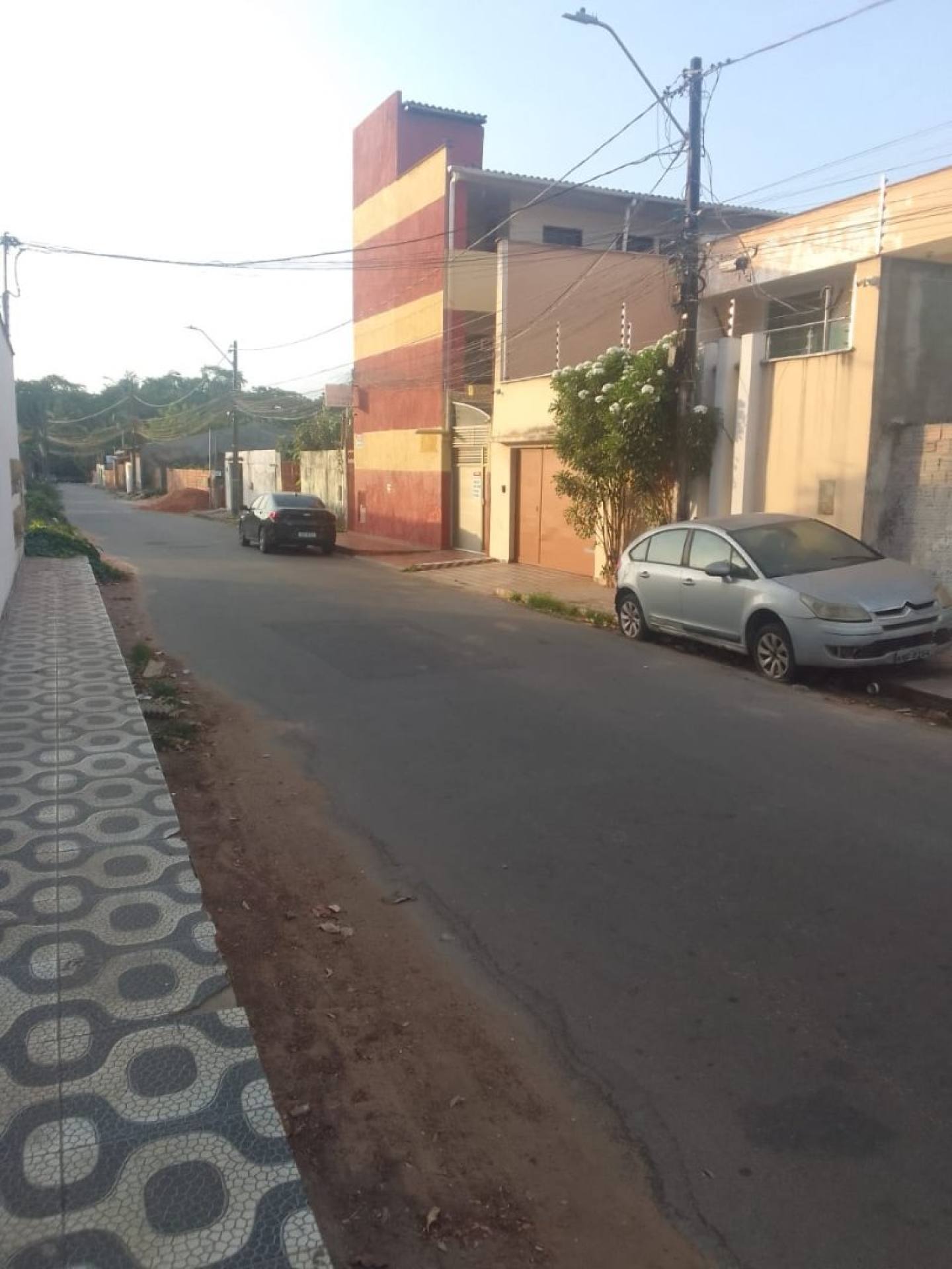 075 Prédio / Edifício Inteiro Comercial Para Vender 1.500m² com 27 Kitinetes no bairro JARDIM DAS MARGARIDAS em São Luís