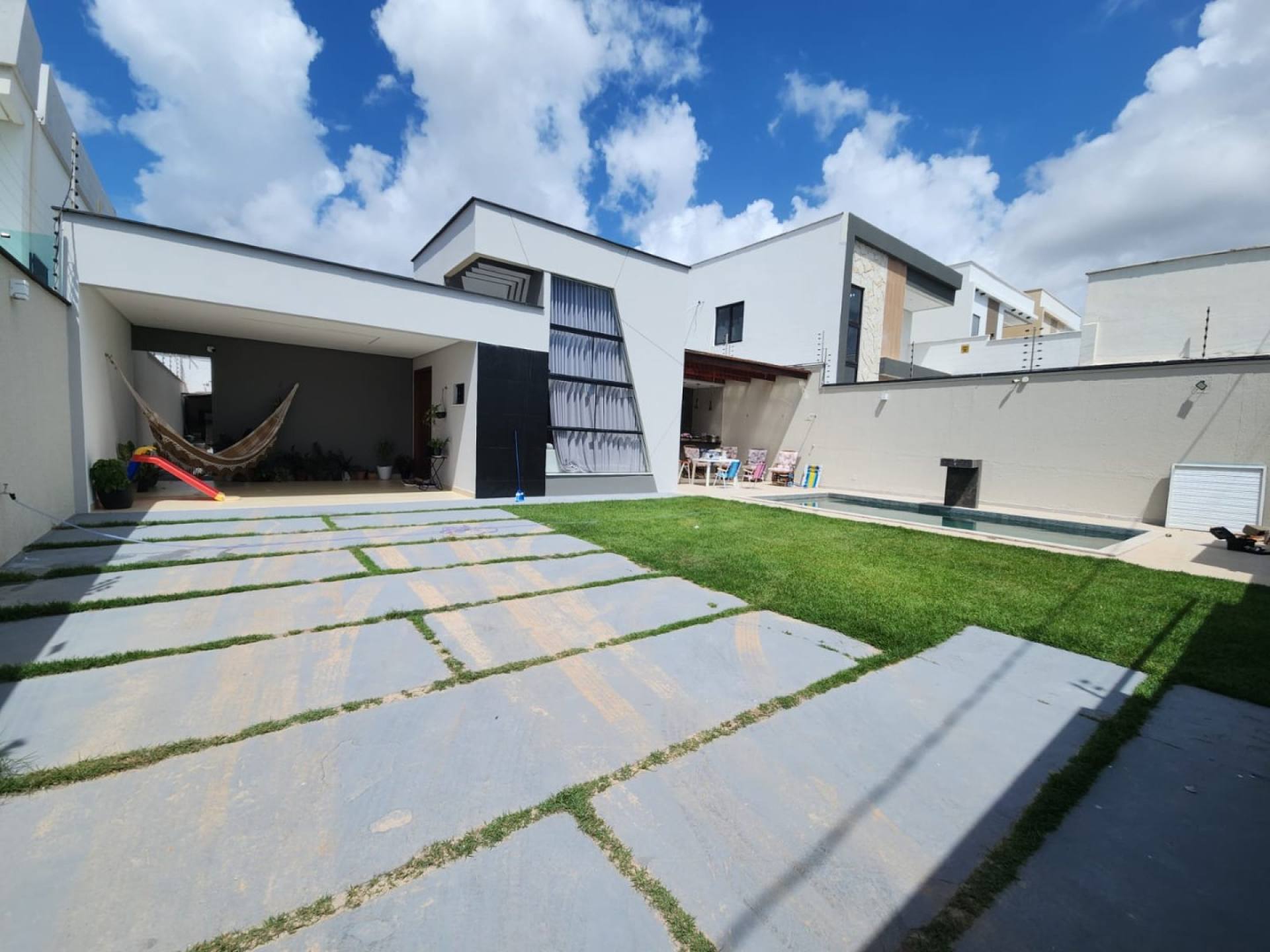 075 Vendo Belissima Casa com Piscina área gourmet | 450m² no bairro Olho d\'Agua em São Luís