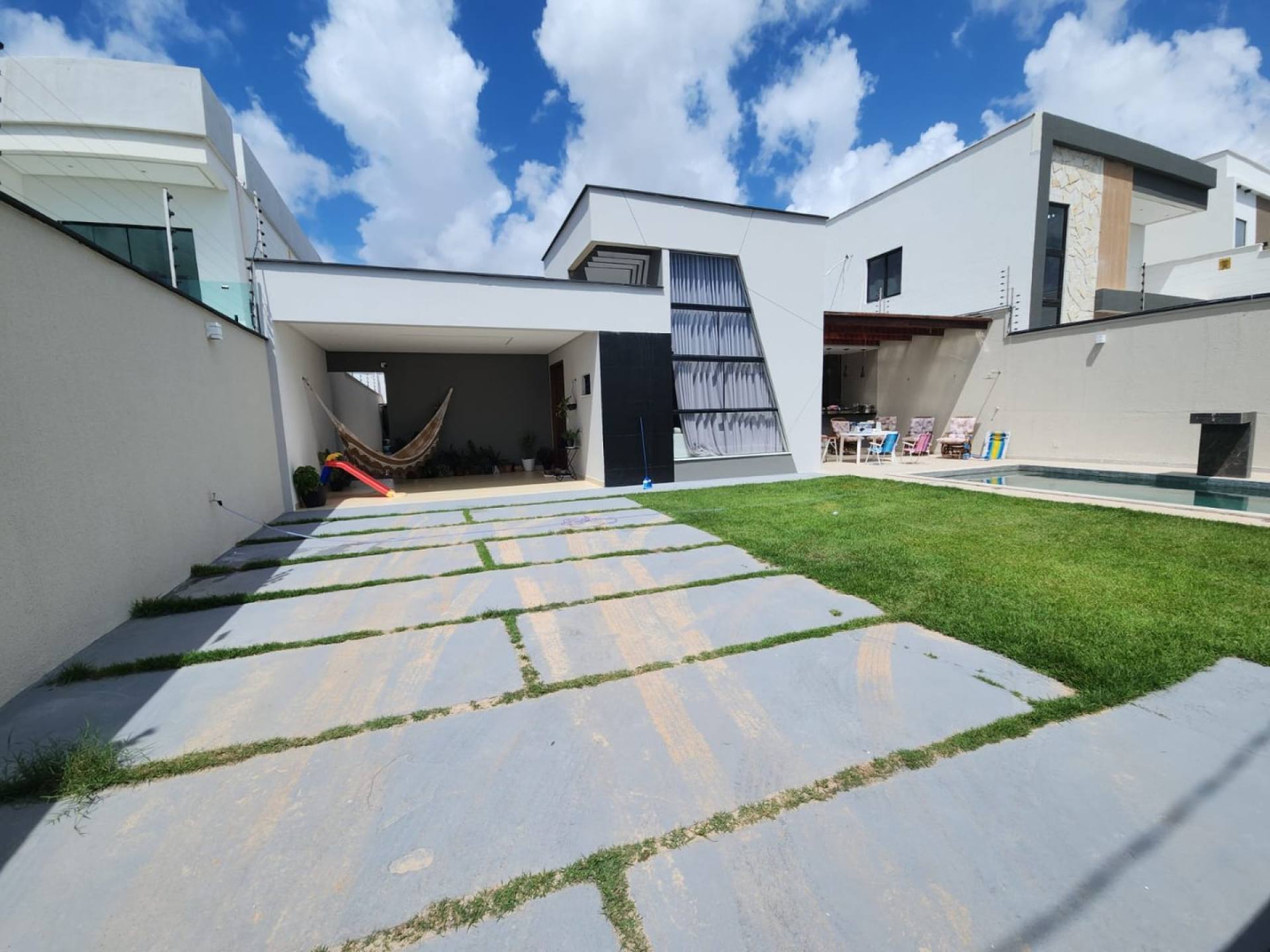 075 Vendo Belissima Casa com Piscina área gourmet | 450m² no bairro Olho d\'Agua em São Luís