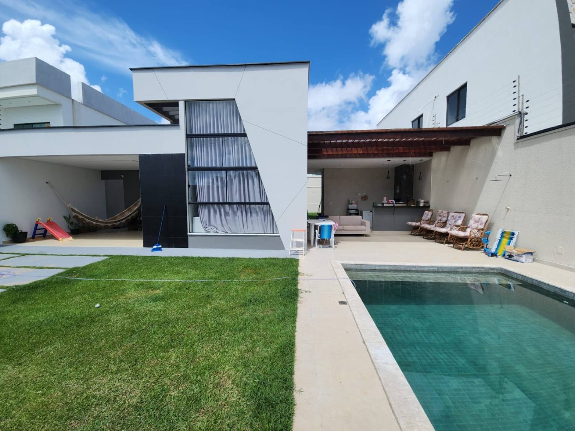 075 Vendo Belissima Casa com Piscina área gourmet | 450m² no bairro Olho d\'Agua em São Luís