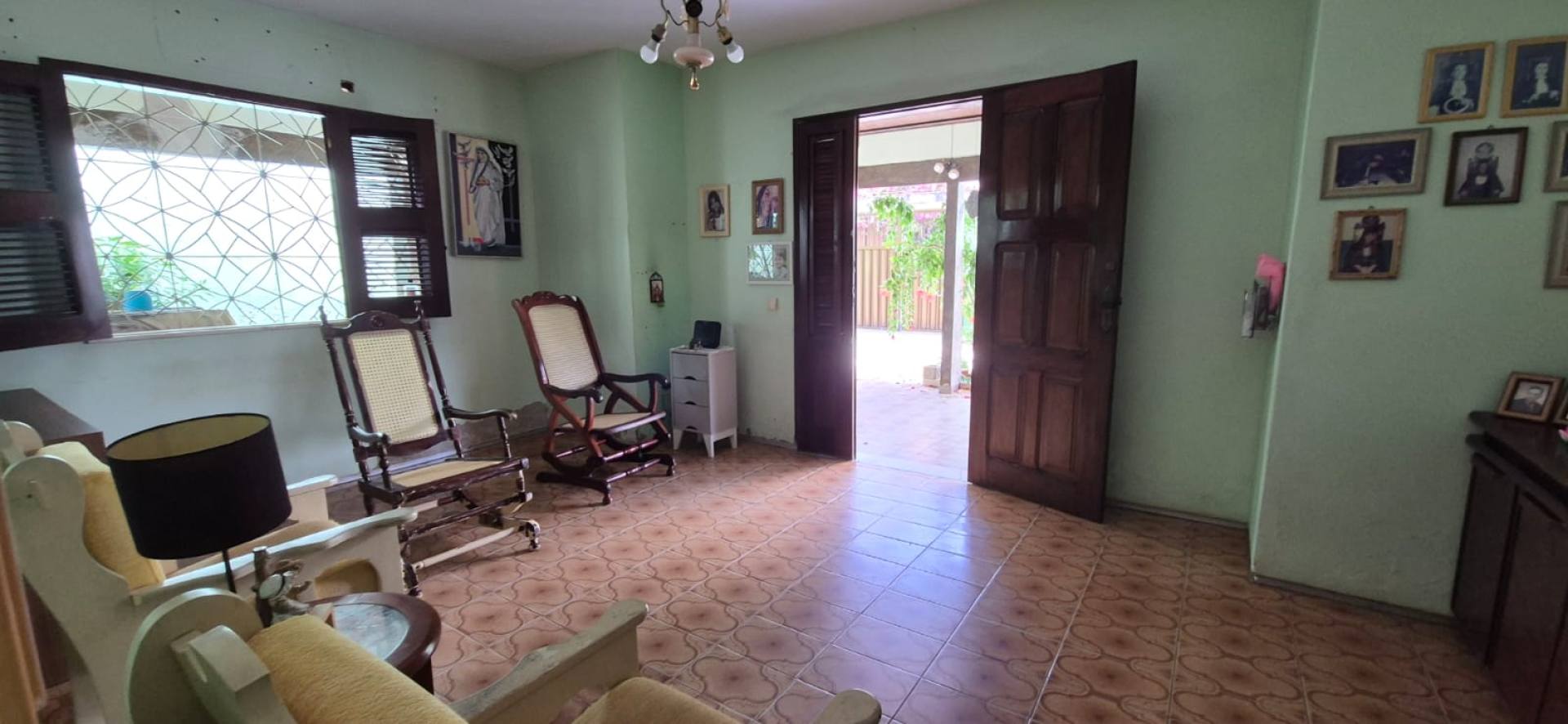 075 Vendo Casa a 400m da praia com 4 quartos 1 suíte no bairro Ponta do Farol em São Luís