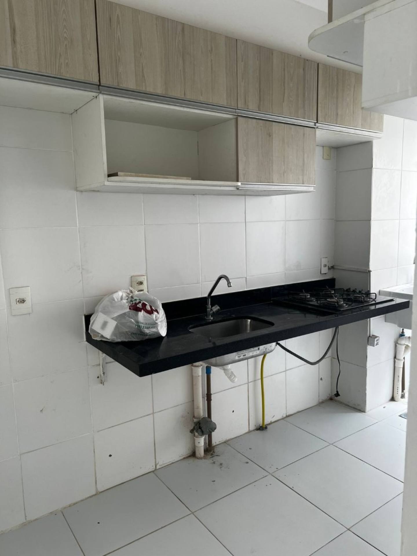 060 - Vendo Apartamento no Condomínio Costa Aracagy -  Andar Baixo - Novo - Oportunidade