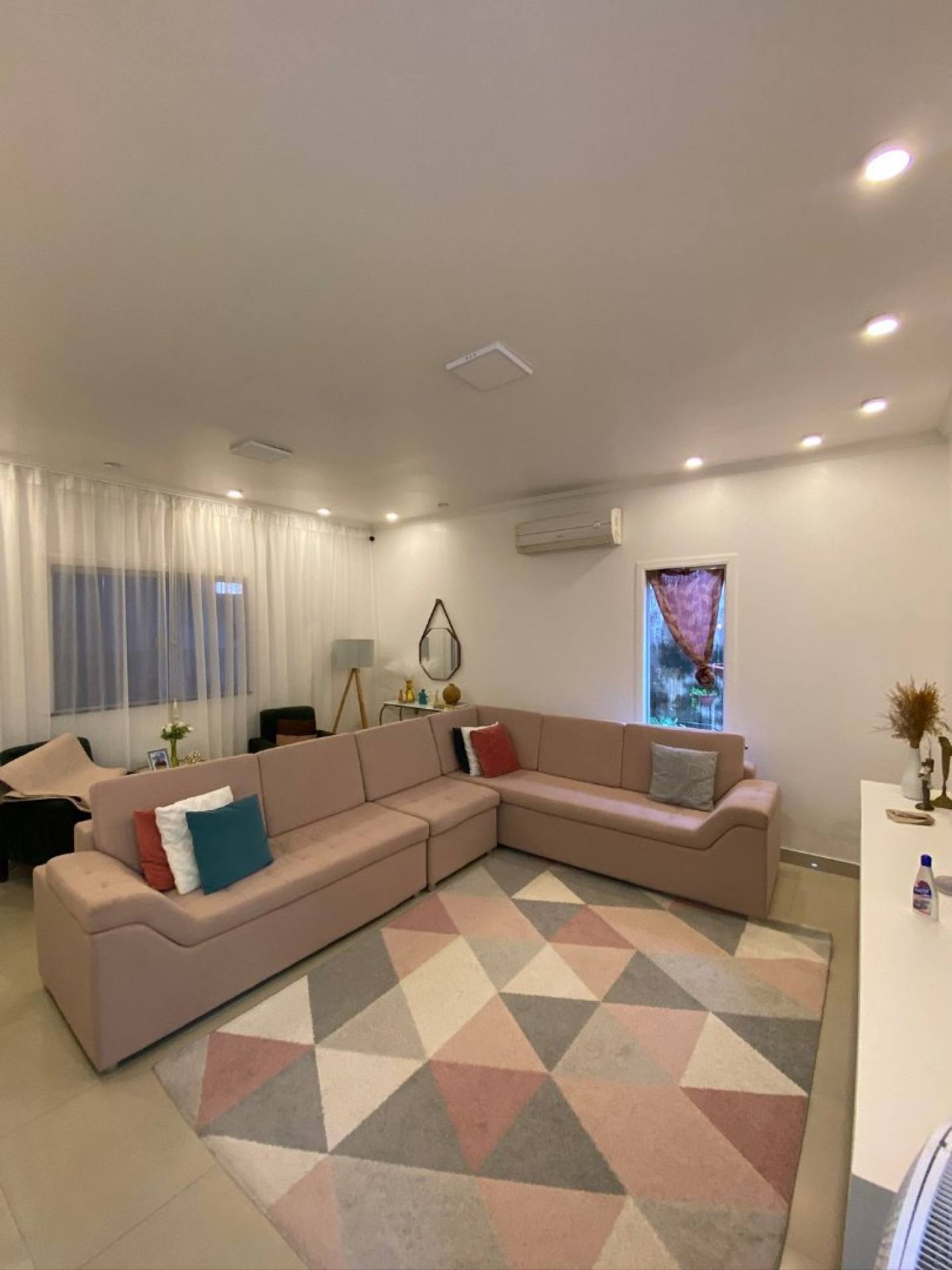 060 - Vendo Casa no Novo Cohatrac - 3 Quartos - Nascente - Fino Acabamento