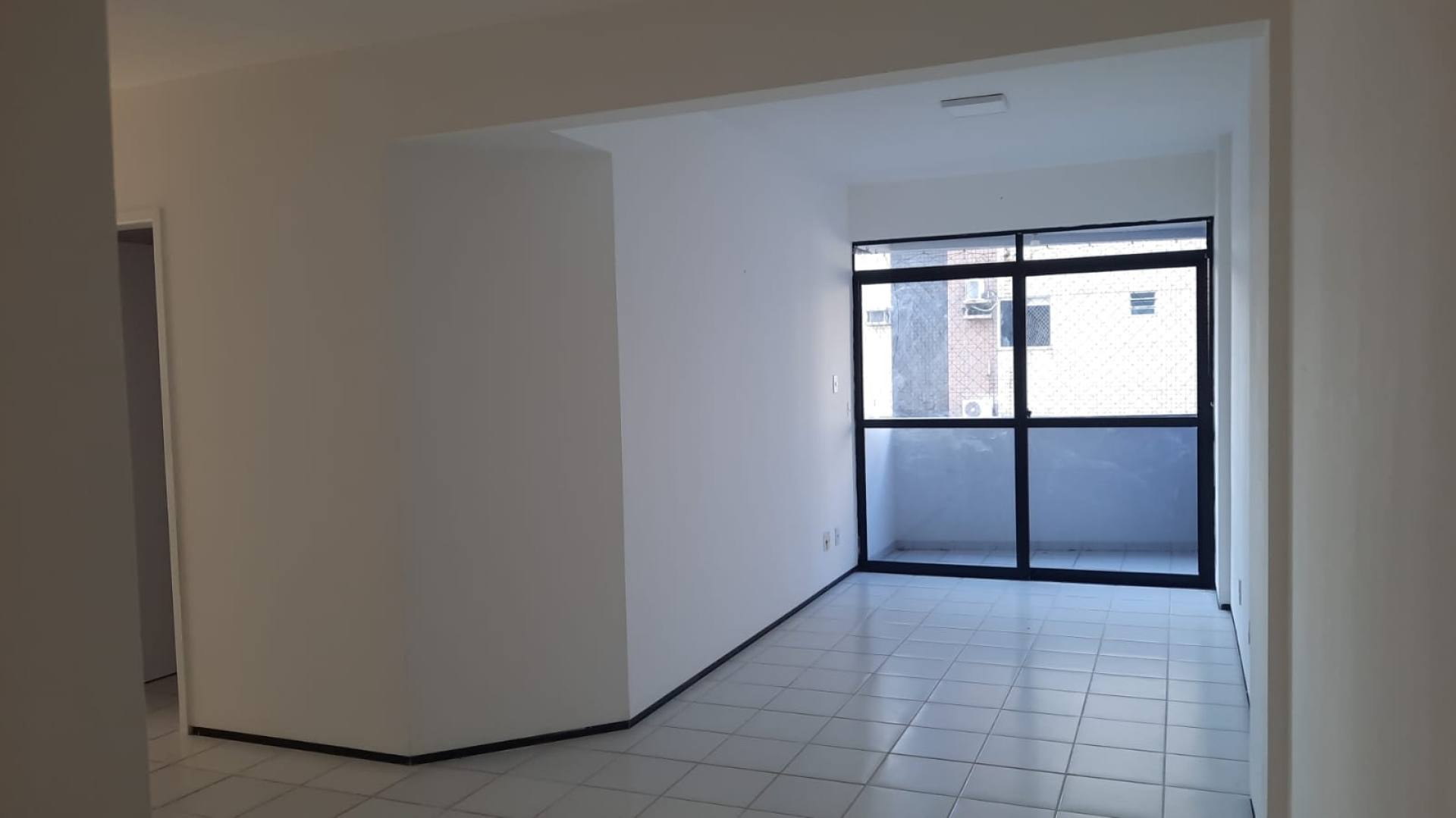 075 / Apartamento à venda com 3 quartos elevador área de lazer no bairro Renascença II em São Luís