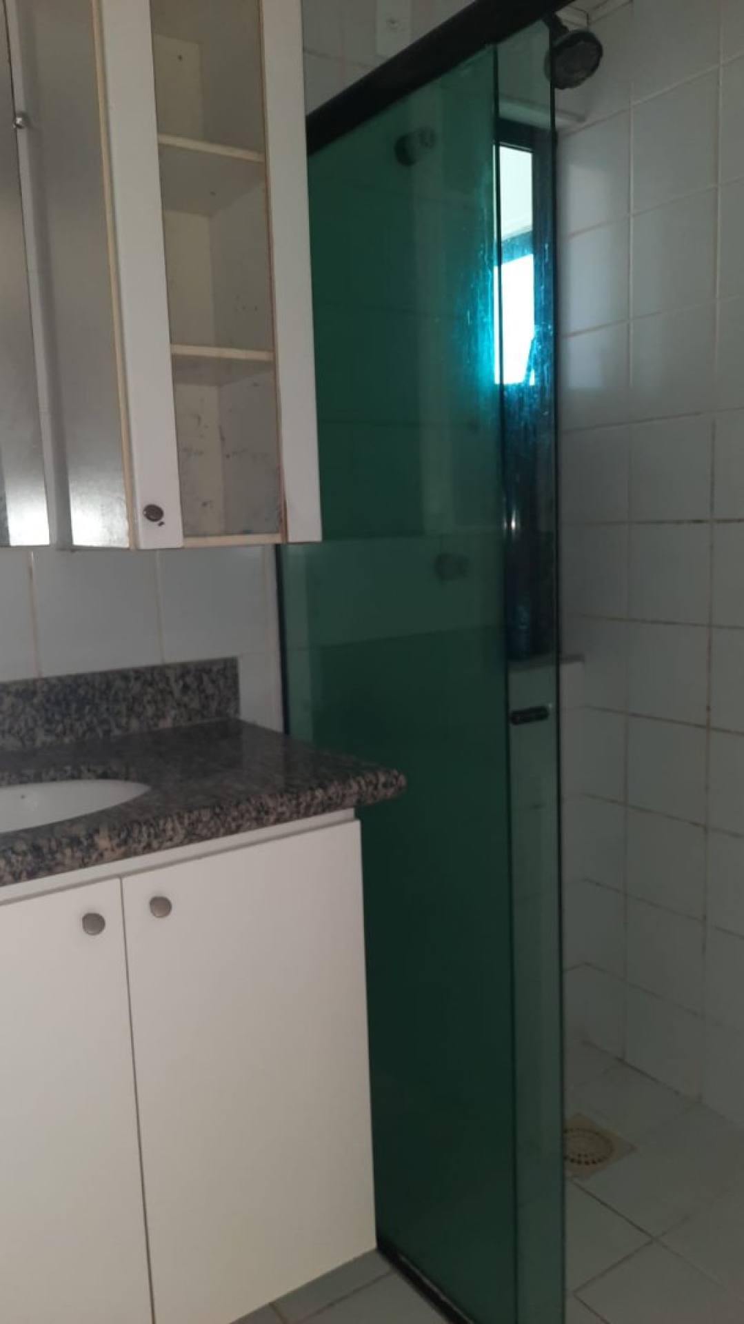 075 / Apartamento à venda com 3 quartos elevador área de lazer no bairro Renascença II em São Luís