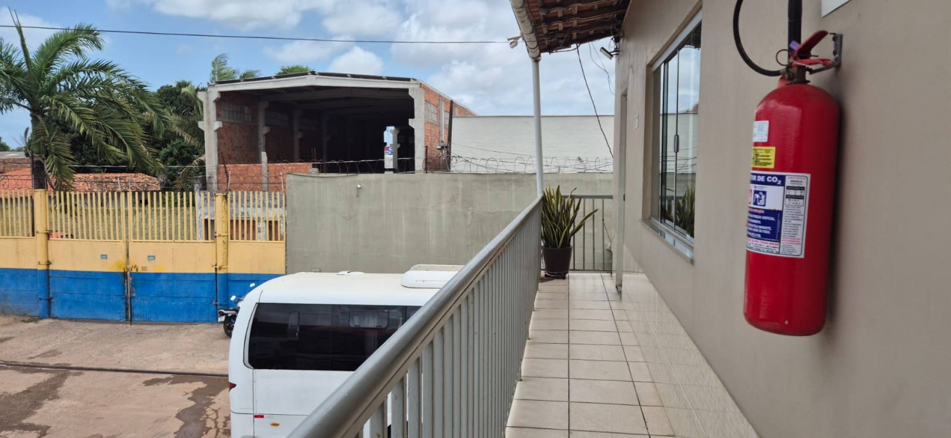 075 Vendo Galpão com garagem para até 14 ônibus com 1440m² de área no São Cristovão em São Luís