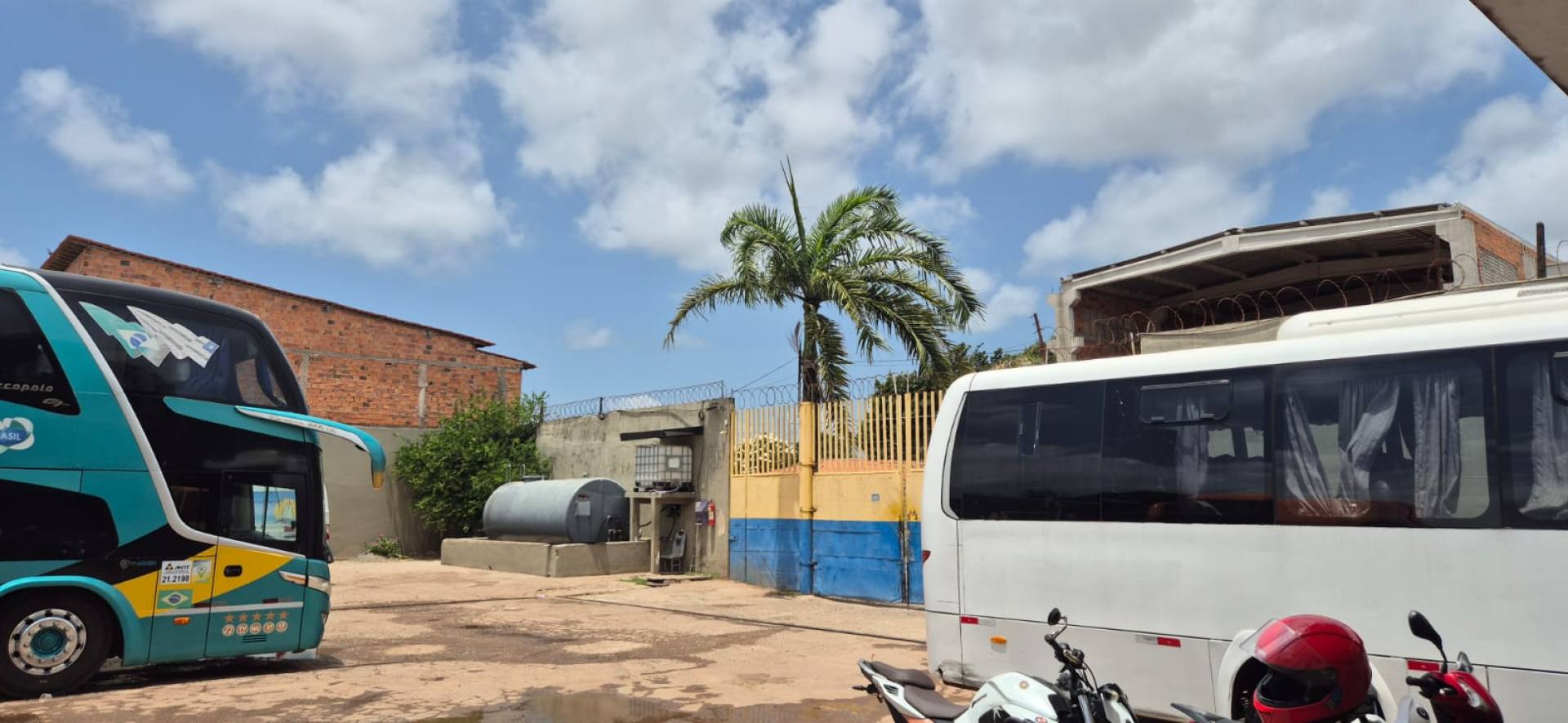 075 Vendo Galpão com garagem para até 14 ônibus com 1440m² de área no São Cristovão em São Luís