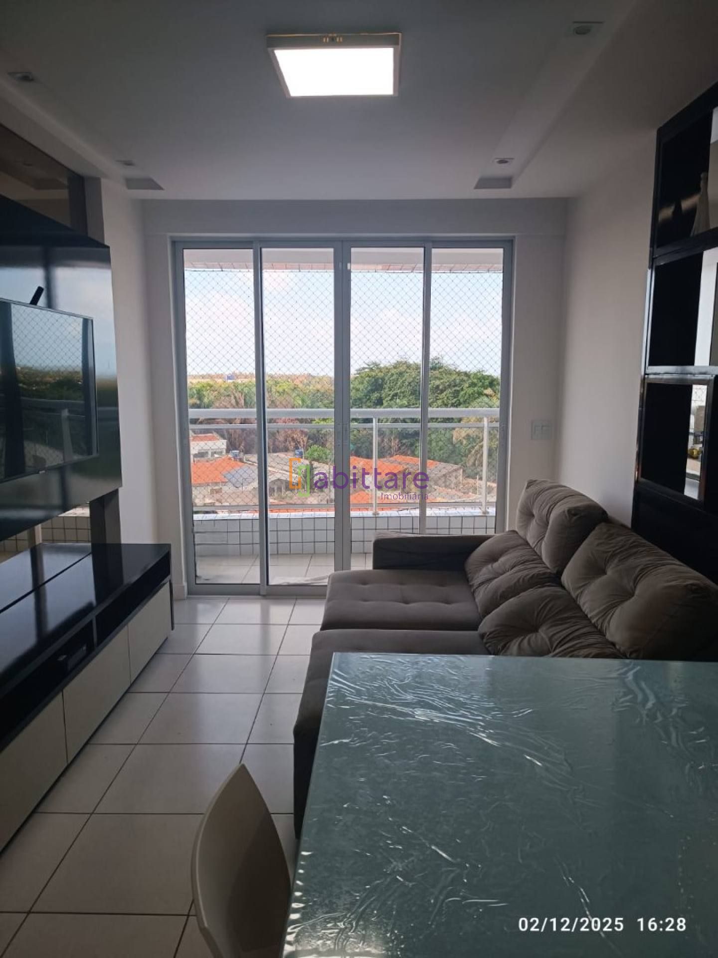 Apartamento com 2 quartos (1 suíte) no Condomínio Ilhas Gregas