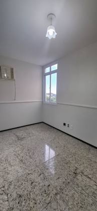 Apartamento de 95m² pra locação no Jardim Renascença com 03 quartos (1 suíte).