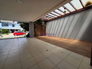 Alugo casa no Condomínio Golden Green de 600m² - 6 suítes - Olho D´agua mobiliada