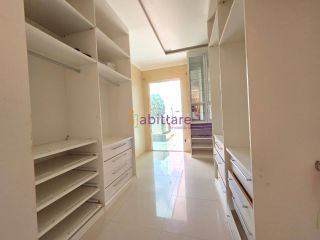 Alugo casa no Condomínio Golden Green de 600m² - 6 suítes - Olho D´agua mobiliada