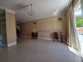 Alugo casa no Condomínio Golden Green de 600m² - 6 suítes - Olho D´agua mobiliada