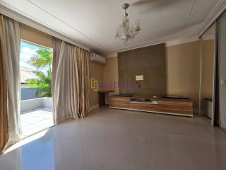 Alugo casa no Condomínio Golden Green de 600m² - 6 suítes - Olho D´agua mobiliada