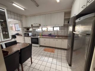 Apartamento de 187m² com 4 suítes no Edifício Amsterdam - Renascença