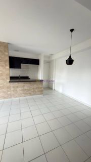 Alugo apartamento de 77m² com 3 quartos (1 suíte) no Jardim de Toscana