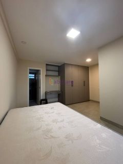 Apartamento na Ponta do Farol de 110m² com 03 quartos (1 suíte)
