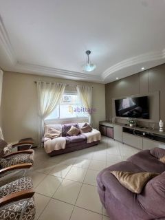 Casa de 200m² com 4 quartos (2 suítes) no Condomínio Málaga - Cohama