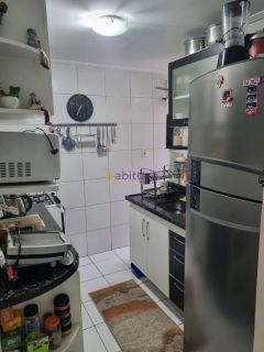Apartamento no Village das Palmeiras II  2 quartos (1 suíte) na rua do Aririzal