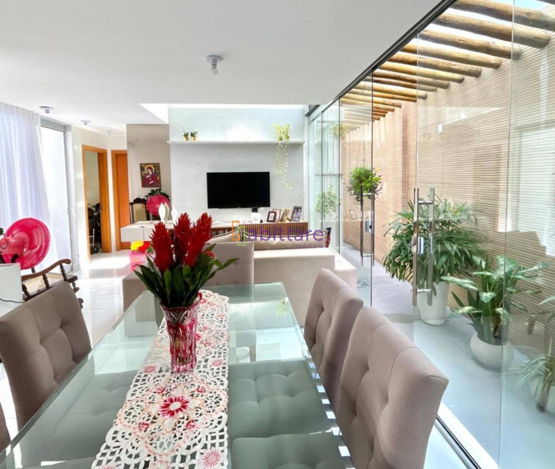 Casa com 4 quartos (3 suítes) no Condomínio Berlin - no Recanto dos Vinhais