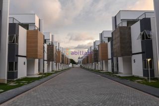 Casa com 4 quartos (3 suítes) no Condomínio Berlin - no Recanto dos Vinhais