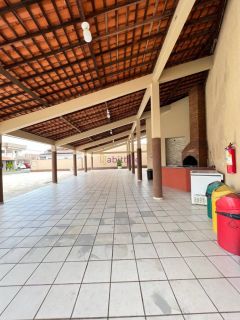 Alugo casa no Condomínio Ferrazzi com 3 quartos (2 suítes), na Rua do Aririzal