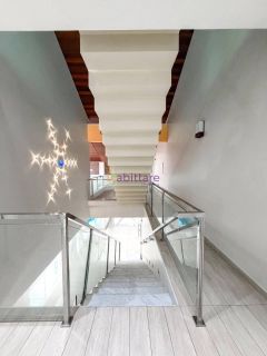 Casa triplex de 540m² de área construída com 6 suítes (1 master) no Villa Fiori