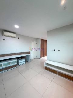 Casa triplex de 540m² de área construída com 6 suítes (1 master) no Villa Fiori