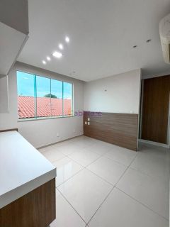 Casa triplex de 540m² de área construída com 6 suítes (1 master) no Villa Fiori