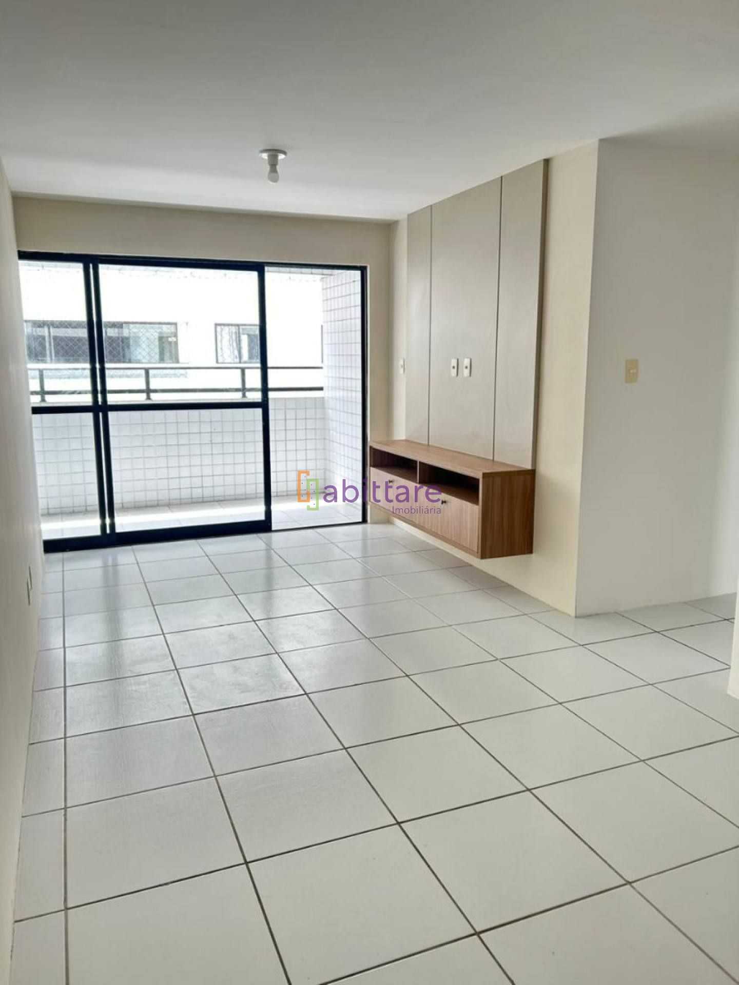 Apartamento de 92m² com 3 quartos (1 suíte) no Vila Lagoa - Ponta D'areia