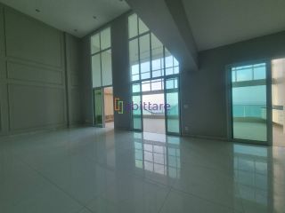 Alugo apto no Île Saint Louis de 305m², com móveis projetados em todos os ambientes - na Península da Ponta D'areia