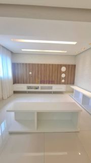 Alugo apartamento no Île Saint Louis com móveis projetados - na Península da Ponta D'areia