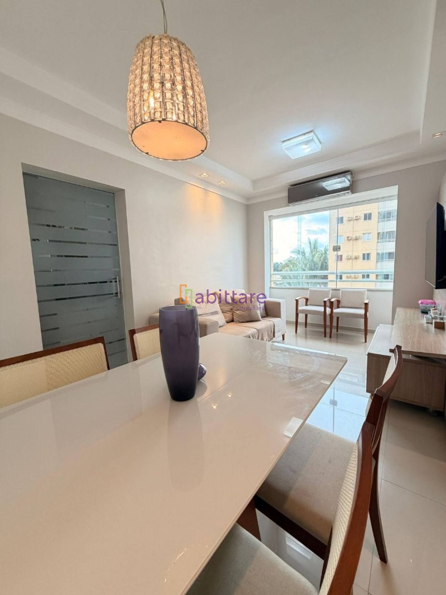 Apartamento de 2 quartos (1 suíte) no Village das Palmeiras III - Av. Mário Andreazza