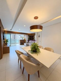 Apartamento Mobiliado na Peninsula, Cond. Monte Olimpo -  133m² com 4 suítes