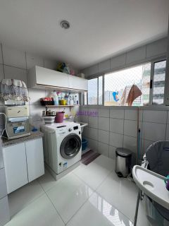 Amplo apartamento de 173m² com 3 suítes + escritório na Ponta D'areia