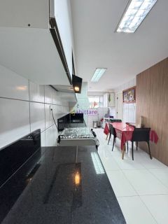 Amplo apartamento de 173m² com 3 suítes + escritório na Ponta D'areia